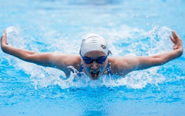 How does swimming help arthritis?